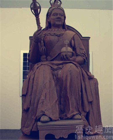 维多利亚女王雕塑
