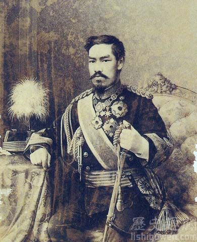 明治天皇